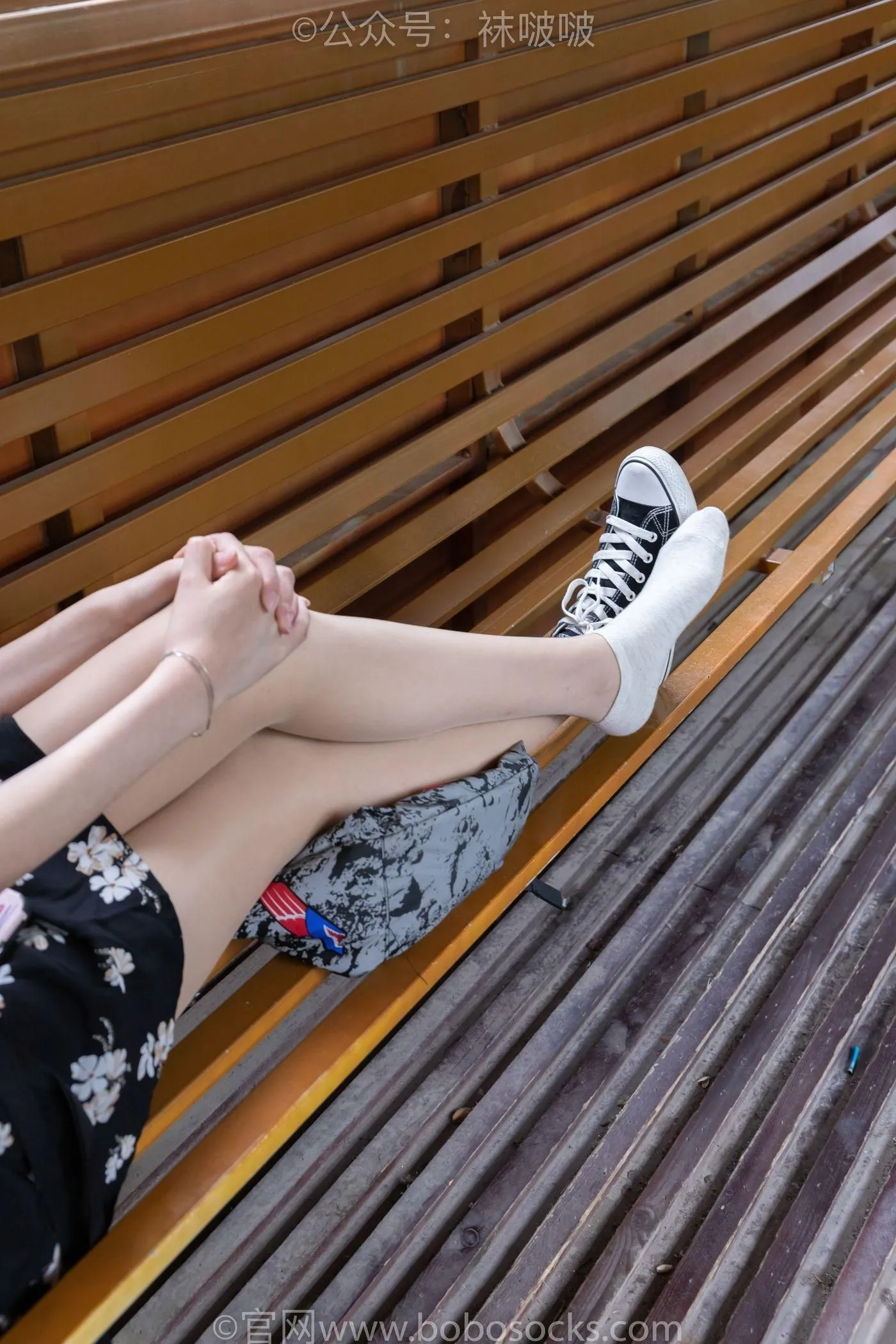 [BoBoSocks袜啵啵]NO.013 小甜豆-匡威帆布鞋、浅灰色短棉袜、肉丝 [132P]插图5